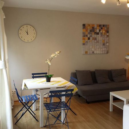 Central Yellow Apartment Brussels Exterior photo